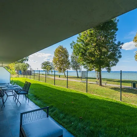 Myflat Sunset Beach66 Premium Apartamento *