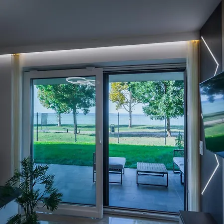 Myflat Sunset Beach66 Premium Apartamento *